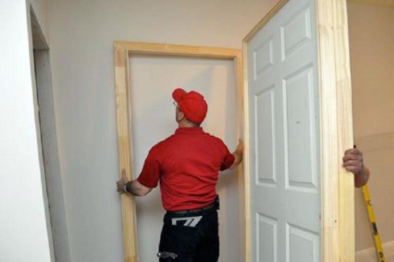 Aligning Frame Installing the front door - the step by step guide - Parlun